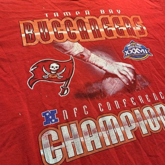 💛 Vintage Tampa Bay Buccaneers NFC Champion T-Shirt Super Bowl XXXVII Distressed - Picture 4 of 10